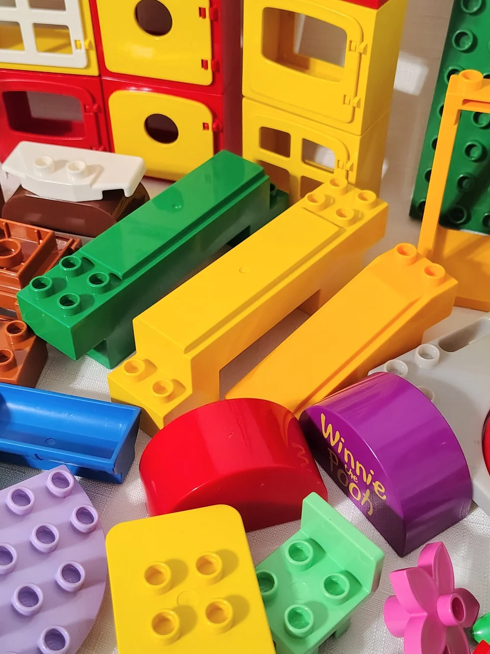 Lego Duplo Lot Plus A Few Novelty Mega Bloks Dora The Explorer Yo Gaba 98 Pieces